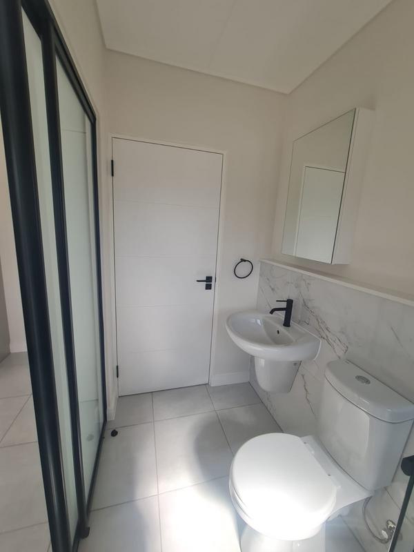 To Let 2 Bedroom Property for Rent in Zevenzicht Western Cape